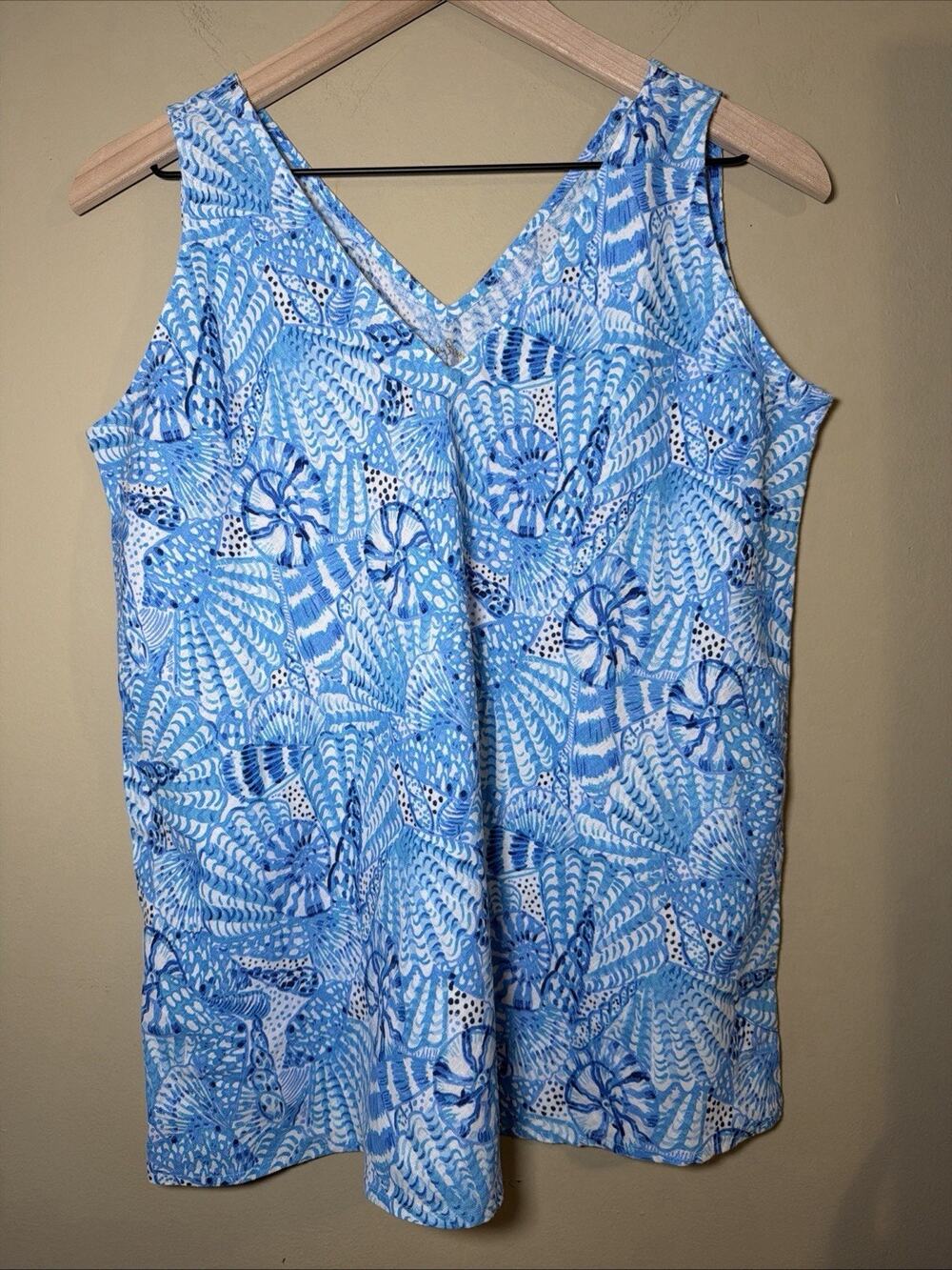 Lilly Pulitzer Women’s M 100% Linen Blue White Tropical V-Neck Sleeveless Top